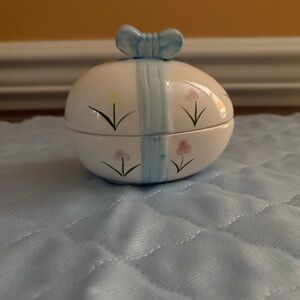 Ceramic Easter Egg Trinket Box with Blue Ribbon. Vintage. NEW